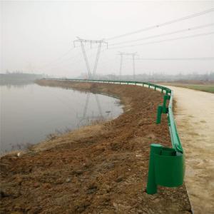 Highway Guardrail with Great Corrosion Resistance and Straight Barrier