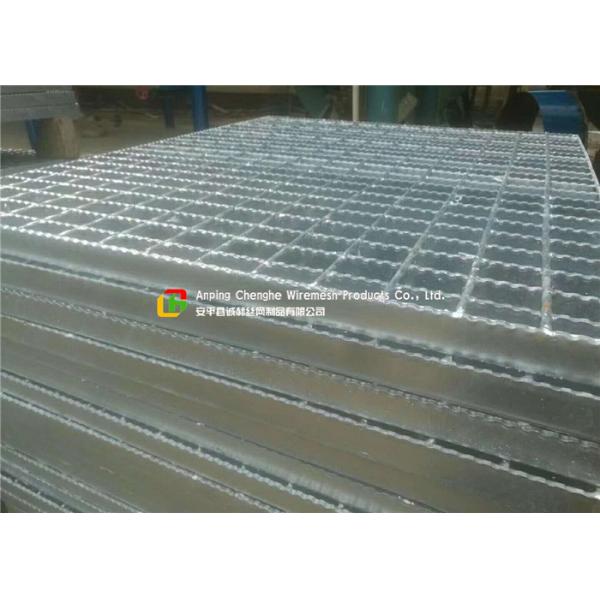 Buy Serrated / I Bar Walkway Mesh Grating , Sidewalks Metal Walkway Decking at wholesale prices