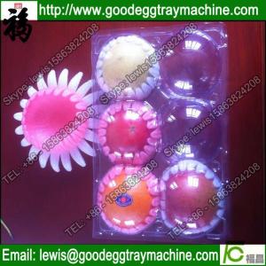 Flower blossoms and sleeves for fruit protective packaging material
