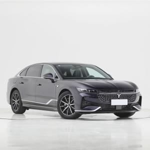 Closed Body Type 4WD Hybrid Electric Sedan Car with 5 Seats and Automatic