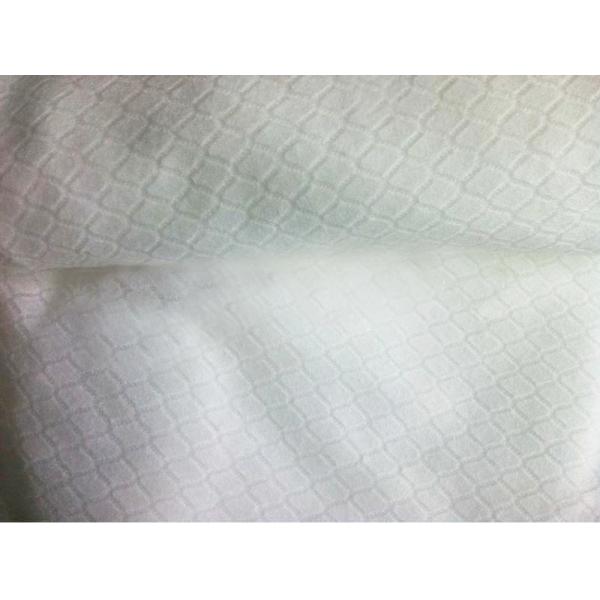 Buy Embossed 70gsm White Spunlace Nonwoven Wipes Non Woven Fabric Roll at wholesale prices