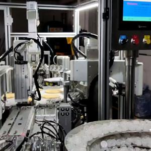 Touch Screen CRC Cap Assembly Machine with PLC Control