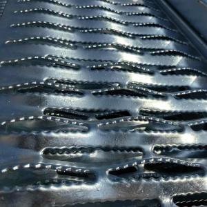 Steel Grade Metal Expanded Sheet Mesh with 30mm X 10mm Opening