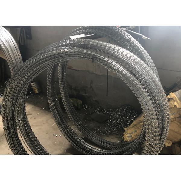 Hot Dipped Galvanized Razor Wire BTO11 Barbed Blade Type For Popular