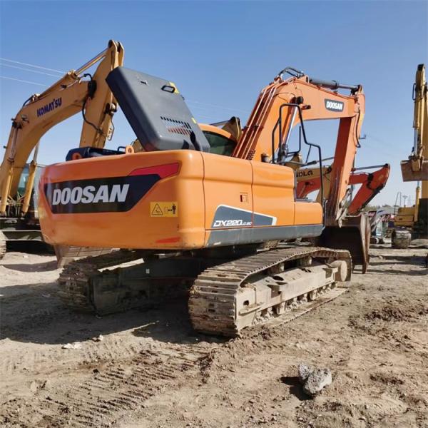 Korea Health Condition Used Doosan 220 Excavator 22ton in Shanghai Earth-moving Machinery