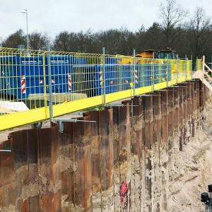 Modular Edge Protection Barrier with Custom Configurations