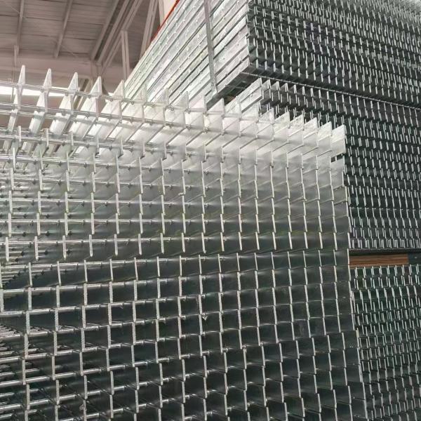 2mm Flat Bar Heavy Duty Galvanized Saw Tooth Steel Grating With 40mm Bearing Bar Spacing