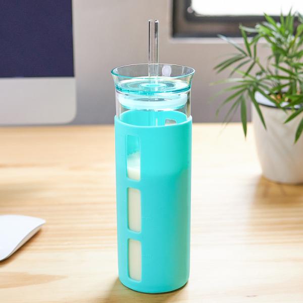 18.5oz Shatterproof Glass Travel Bottle , Borosilicate Water Bottle With Straw