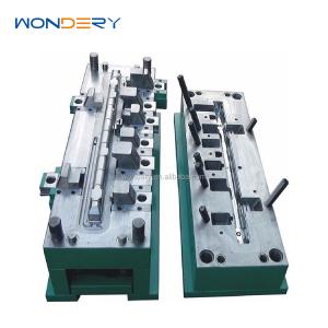 China Auto Radiator Plastic Tank Injection Mould PA66 Material on sale