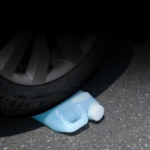 1L Square Plastic Jerry Can For Liquid Packaging 100% Material Resistant To