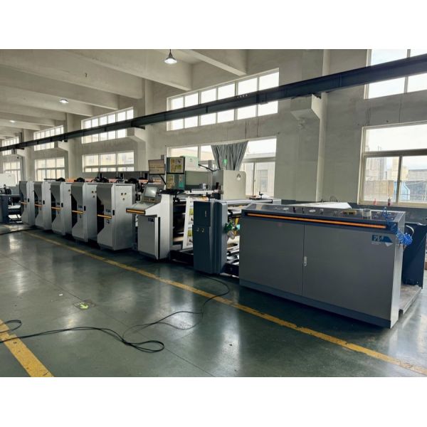 Intelligent Operation Sleeve Type Vertical Flexographic Printing Machine for Paper Cup Printing