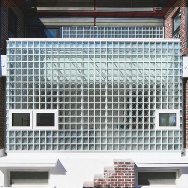 Exploring Glass Blocks: The Fusion of Architectural Aesthetics and Functionality