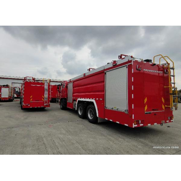Howo 90km/H Water Tanker Fire Truck with Flat Top Four-Door Lengthen Cab