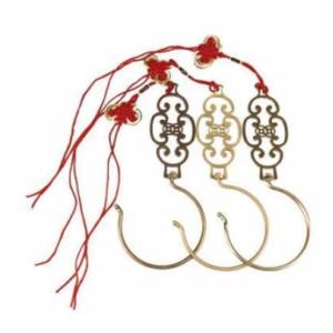 Old-Fashioned Wooden Window Fixing Hook with Brass Window Hasp Buckle Windproof