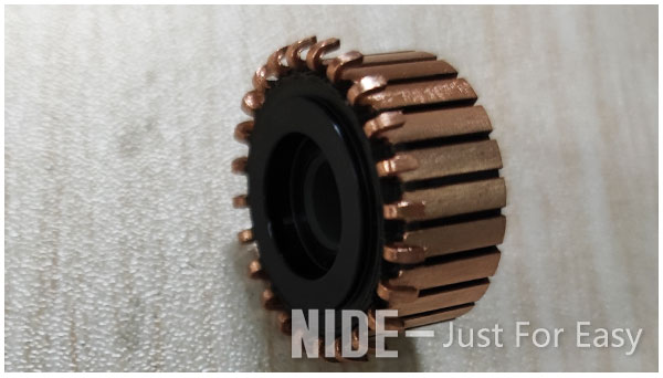 Vacuum Cleaner DC Motor Commutator.jpg Vacuum Cleaner DC Motor Commutator.jpg