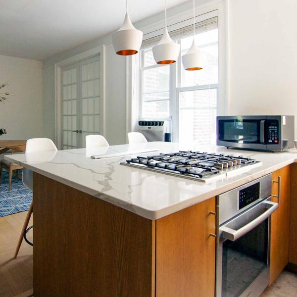 Customized U Shape Modern Kitchen Cabinet Wooden Melamine Doors