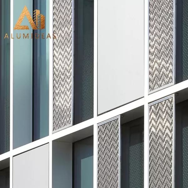 Aluminum mesh panels