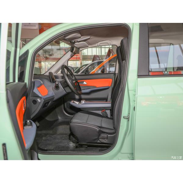 The Chinese-made five-door four-seat new-energy mini hatchback Punk Duoduo has a range of 175 kilometers used car