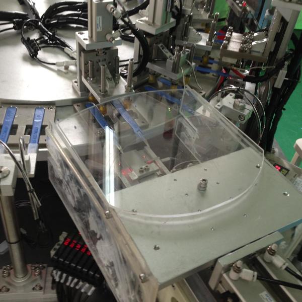 Disposable scalpel automated assembly machine can be connected with the