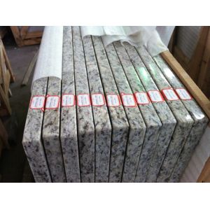 Light Santa Cecilia Countertop , Kitchen Island Renovation Solid Stone