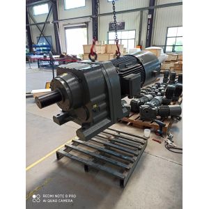 hot-selling R Helical Geared Motor For Conveyor Textile Machinery and many industries