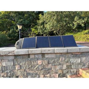 MPPT Controller Solar Briefcase Charger 18V 4500 Mah Customizable Logo Print