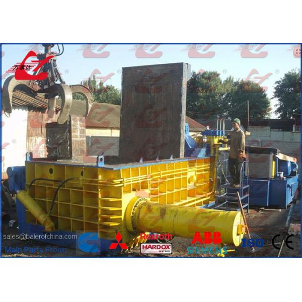 Waste Vehicle Car Compactor Metal Baler Machine , Powerful Scrap Car Baler Y83