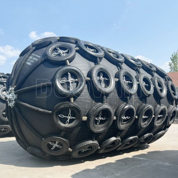 Buy ISO17357 Pneumatic Marine Fenders 50kpa 4.5m Diameter CCS BV Certified at wholesale prices