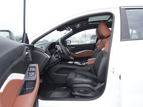 129hp L4 1.5T Engine MG Car Petrol Adults Gasoline Driven 4-Door 5-Seat For Mingjue Mg5 Left Handed Drive 0km Used Vehicles