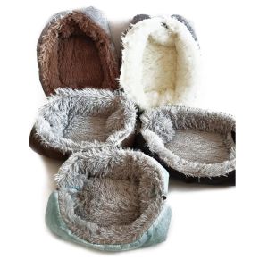 Lovely Banana Shape Indestructible Pet Bed Mat Warm Soft Removable