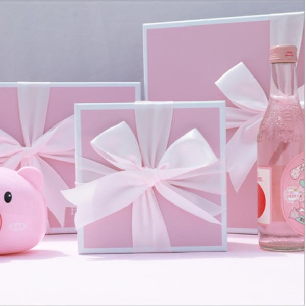 300gsm Ribbon UV Coating CMYK Recycled Paper Gift Boxes