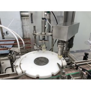 Touch Screen E liquid Filling Machine / Two Heads Glass Bottle Filling Machine