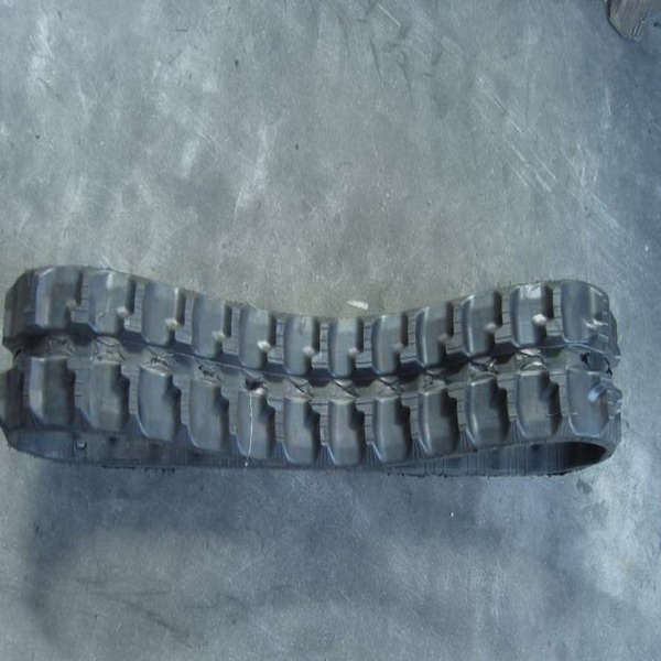 Small Excavator Rubber Tracks 130mm Width 72mm Pitch With Less Roads Damage