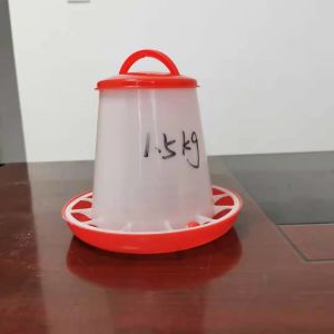 Chicken Water Plastic 1.5kg Poultry Feeder Drinker