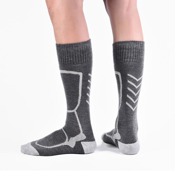 Custom Logo men sport socks breathable compression anti slip Ski Running Basketball Sport Socks