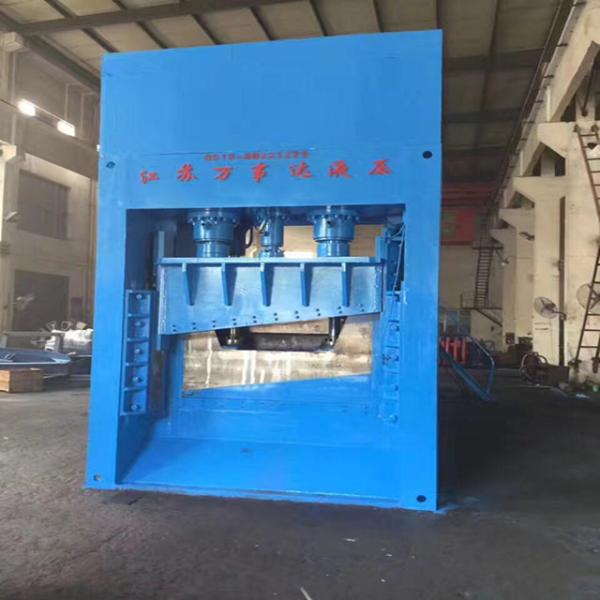 Buy PLC Control System 90KW Gantry Cutting Tool Easy Operate And Maintain at wholesale prices