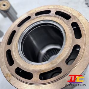 HPV105-02R 2628 Linde Plunger Pump Oil Field Concrete Equipment