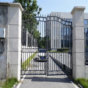 American Standard Wrought Iron Gate Heat Insulation Material For Superior Safety