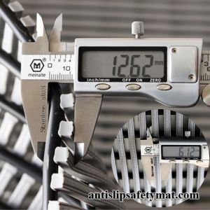 PVC Grid Anti Slip Safety Runner Mats 13 MM Thick