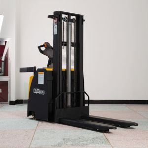 2 Ton Max 5.5m Battery Lifter Electric Pallet Truck Stacker With High Power