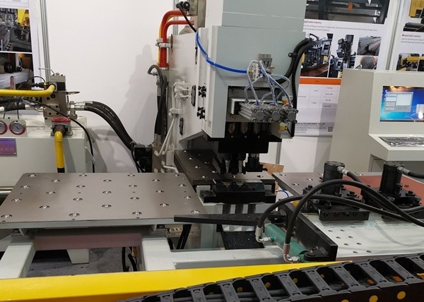 Model BNCZ100 CNC Plate Punching Marking Equipment With Electrical Control Cabinet