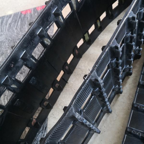 64mm Pitch Continuous Rubber Track 27 Link Snowmobile Rubber Track
