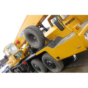 TG500E-3 used tadano rough terrain crane