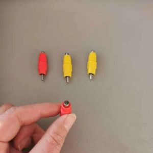 Automatic 180 degree nipple drinkers