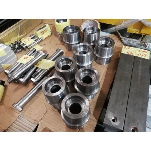 Metal Coil Die Processing Punch Feeder , Automatic Swinging Machine