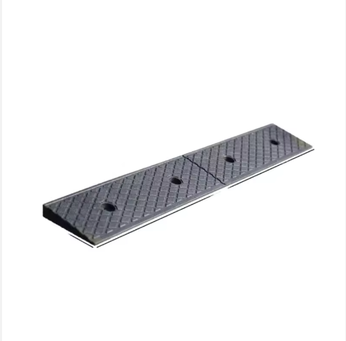 Rolled Rubber Ramp Edge / Rubber Kerb Ramp Rubber / Driveway Curb Ramp