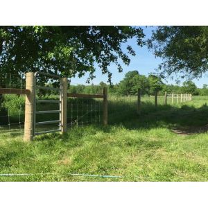 1.2m Height Hot Dip Galvanized Wire Cattle Fencing 200m Length