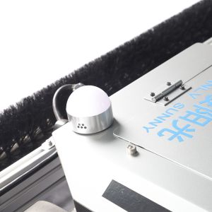 Cleaning Robot Mobile Solar Panel Cleaning Machine with Romote Control and