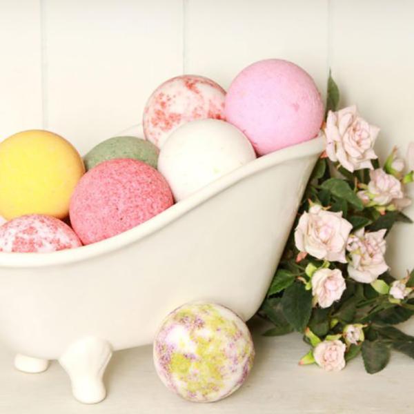 Buy ODM Coconut Oil Bath Bomb Gift Sets Collagen Production at wholesale prices