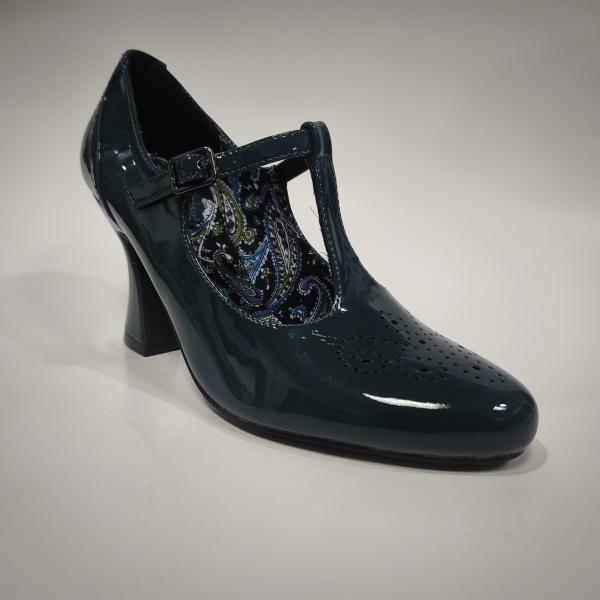 Buy Chic Leather Feminine High Heels Madam'S Evening Stilettos at wholesale prices